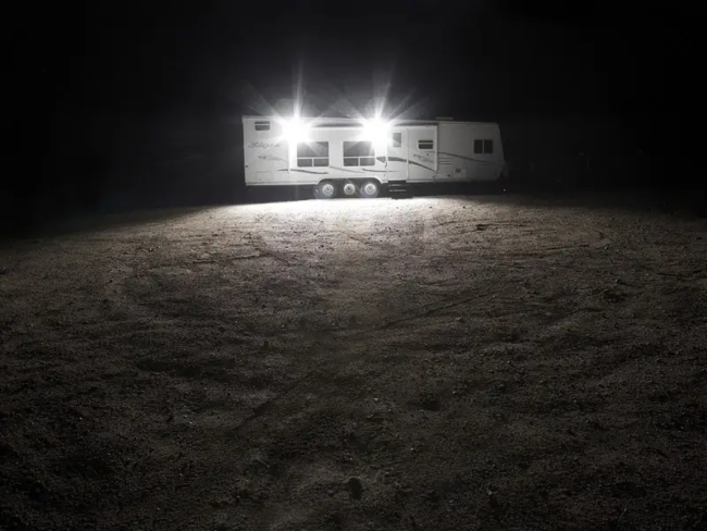 Rigid Vinklet Flombelysning 1100 lumen Hvit