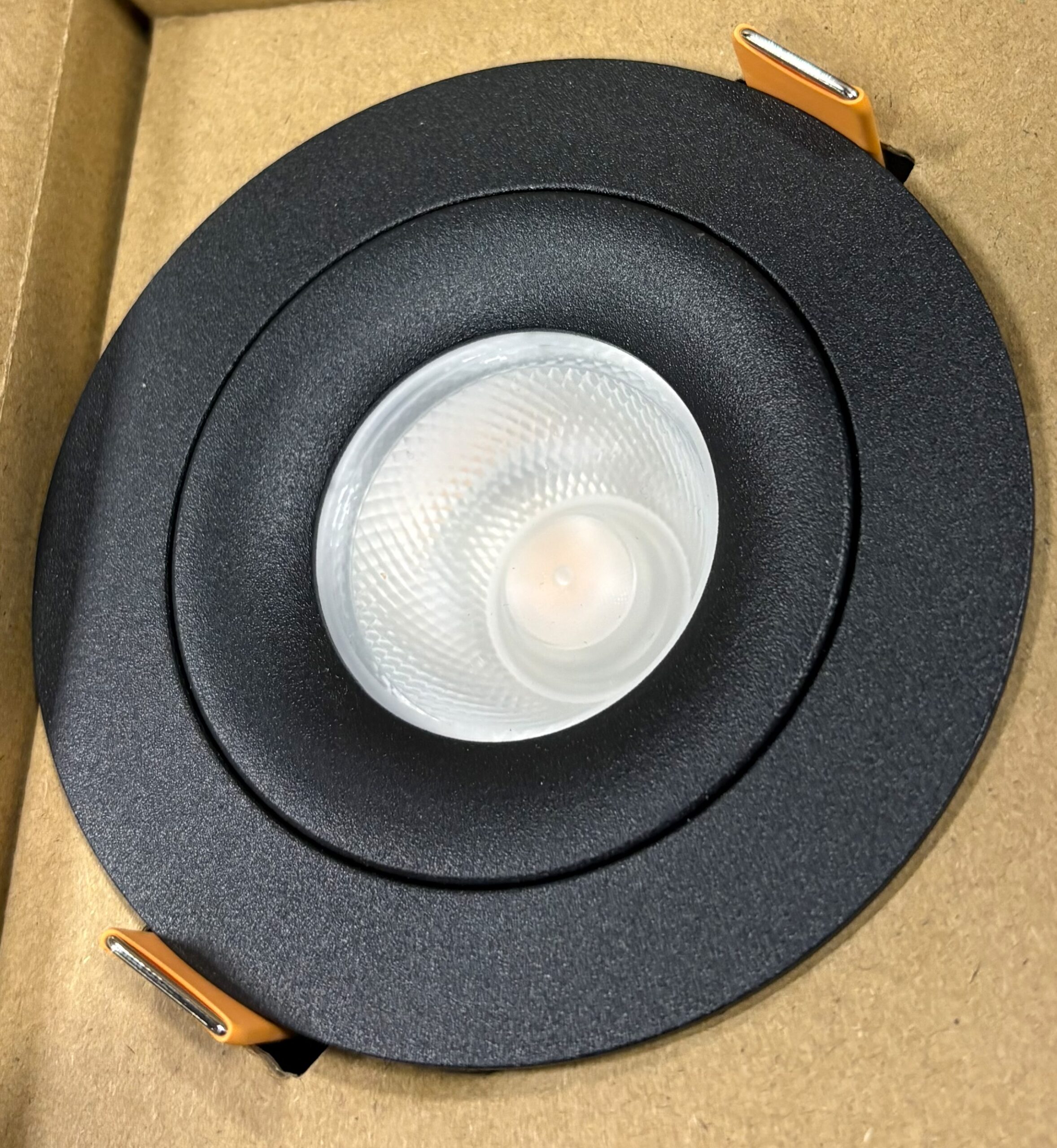 NP Optimal IsoSafe LED Downlight 2700K 10W Sort