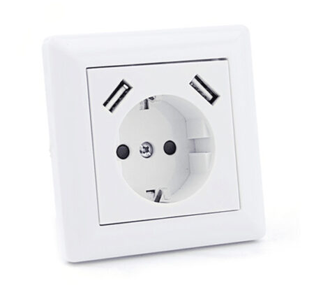 INNFELT STIKKONTAKT M/JORD + DOBBEL USB 2,8A HVIT