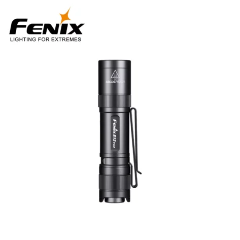 Fenix E12R Kompakt minilykt klips og AA batterier_4