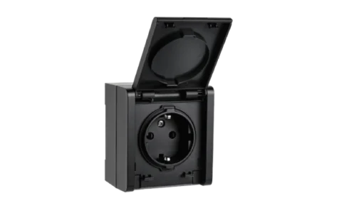 SG Enkel Stikkontakt Påvegg med Jord IP44 Sort