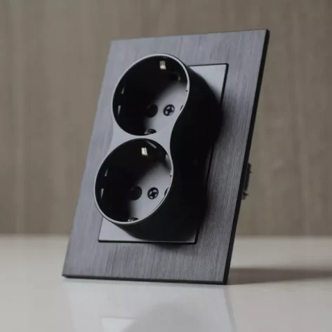 Lysehjem Dobbel Stikkontakt Innfelt jord_2