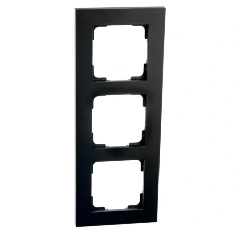 SG trippel ramme sort 90mm – 3-hull ramme for bryter og stikkontakt