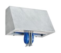 Ski-1390-veggarmatur-med-stikkontakt-galv
